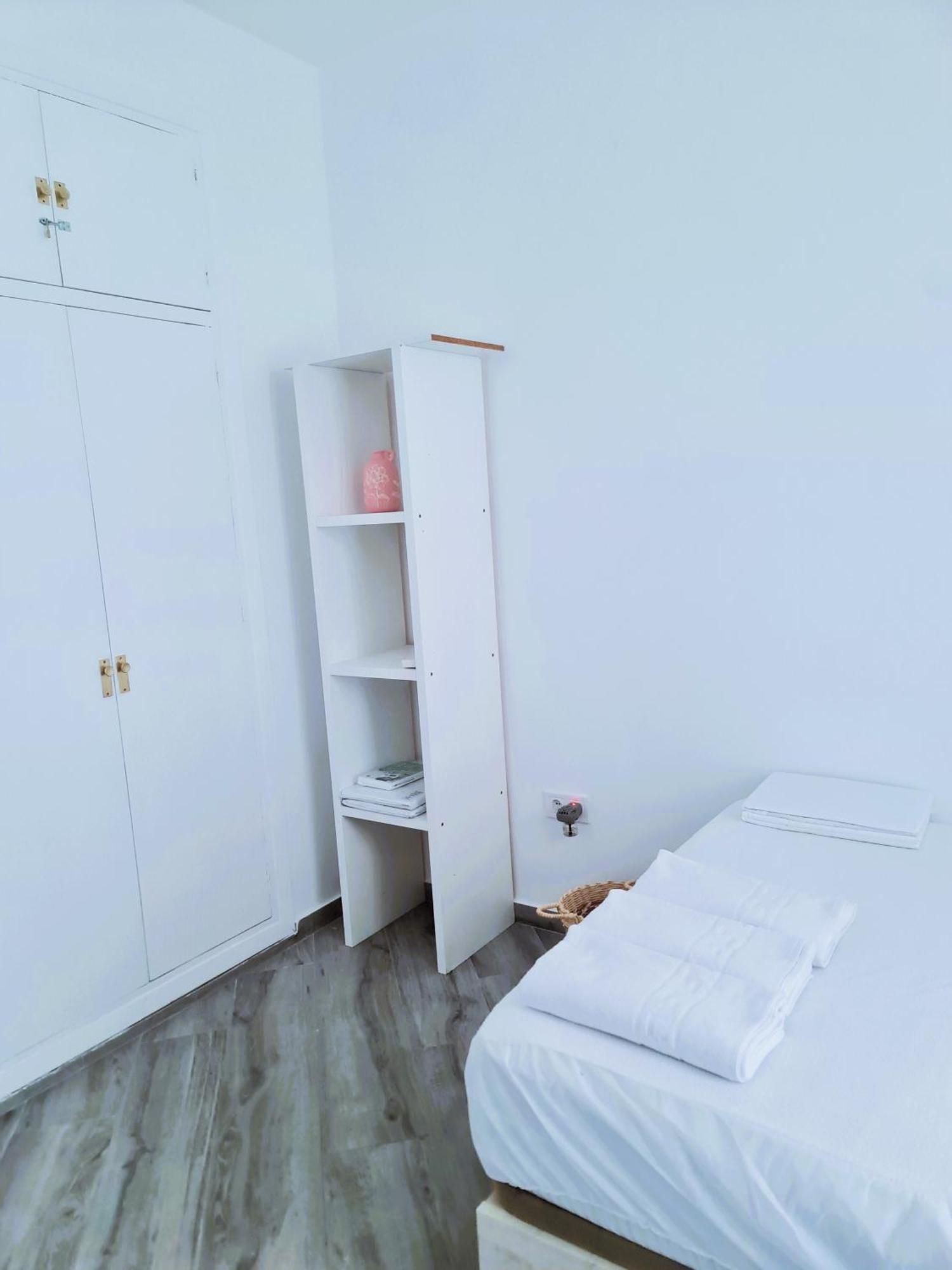 Mercedes - Playa Apartment Torremolinos